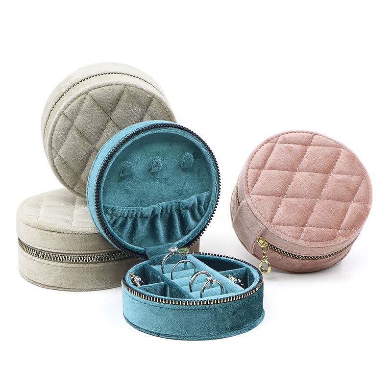 Accessories Travel Jewelry Box - Round Diamond Velvet Travel Jewelry Box