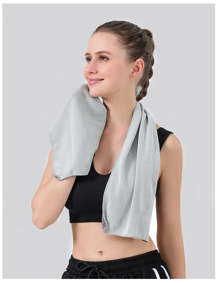 Cooling Towel with Portable Ca - đánh giá và giá Travel Towel Quick Dry